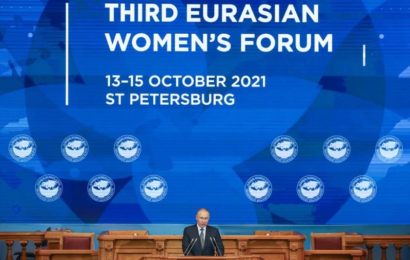 Ông Putin: Phụ nữ không nên đứng trước sự lựa chọn giữa gia đình và nghề nghiệp
